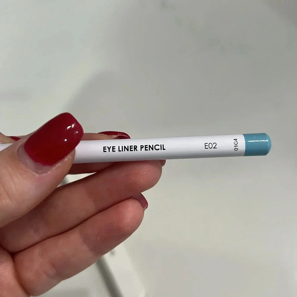 Natasha Denona Eyeliner Pencil - Picture 5 of 5